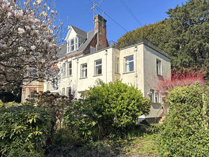 Photo 7- click for photo gallery